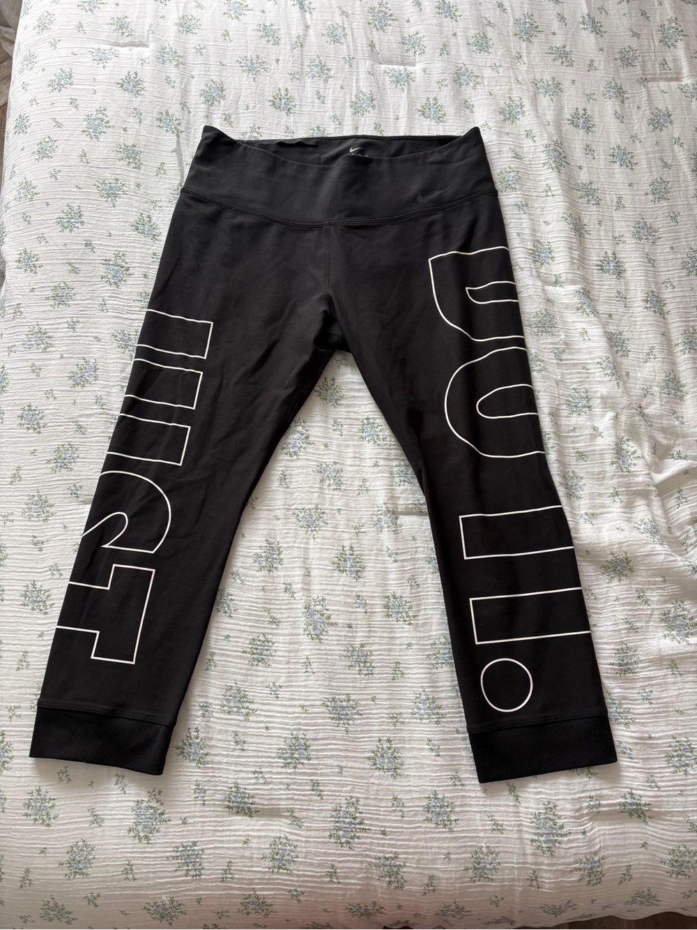 Nike Black Kids' Leggings with White Outline Side Logo